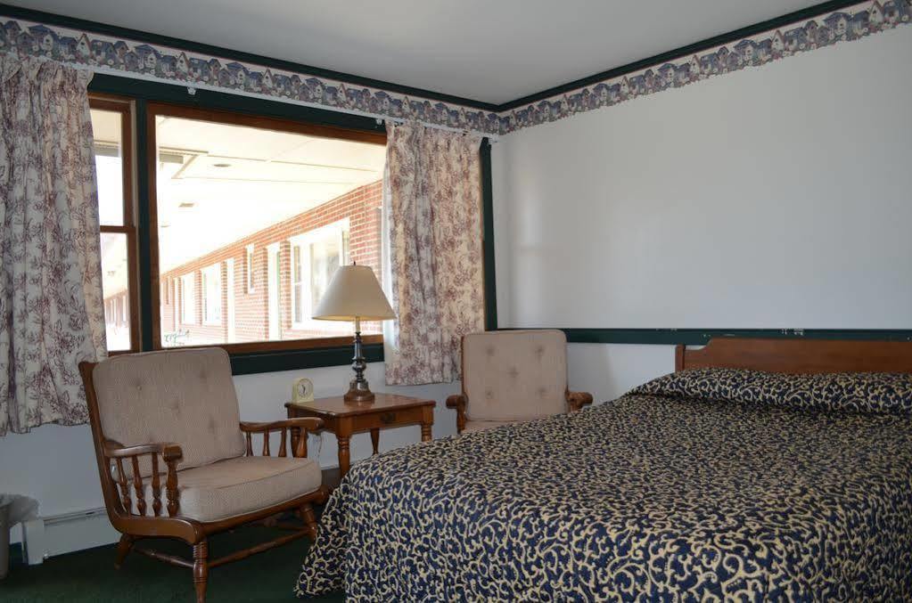 Ladd Brook Inn Pownal Buitenkant foto