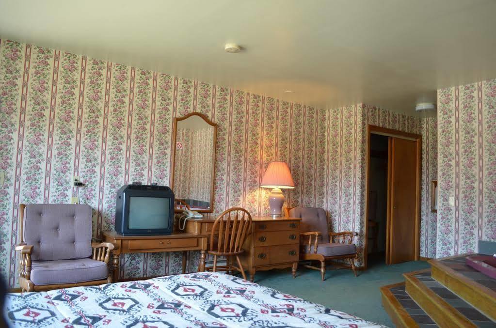Ladd Brook Inn Pownal Buitenkant foto