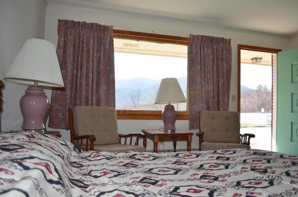 Ladd Brook Inn Pownal Buitenkant foto