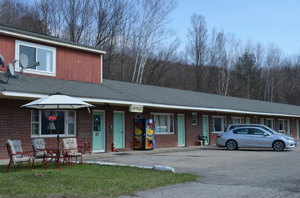 Ladd Brook Inn Pownal Buitenkant foto