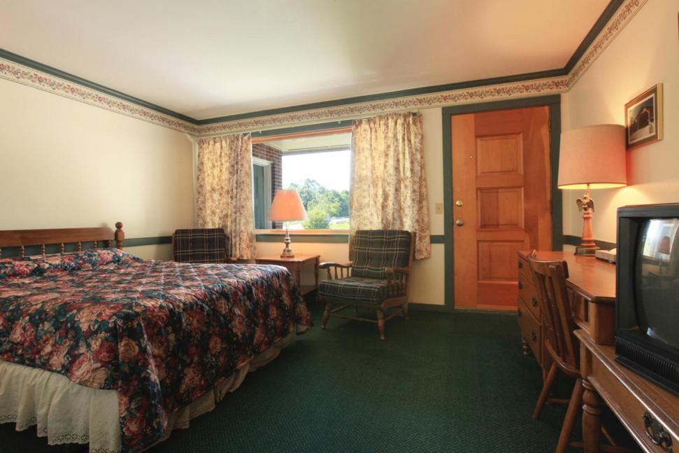 Ladd Brook Inn Pownal Buitenkant foto